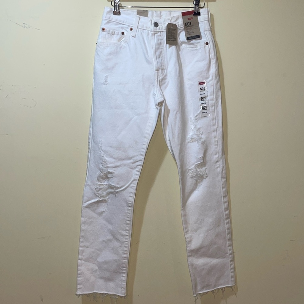 NWT - Levi's White Women’s Straight Leg Jeans